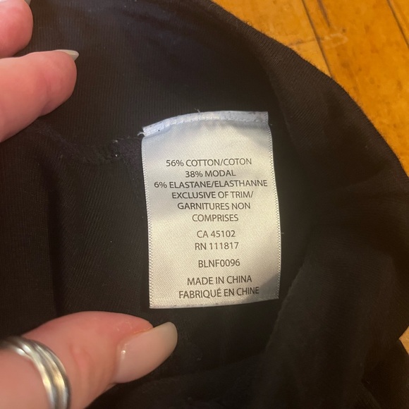 Bench | Capris - Picture 7 of 12